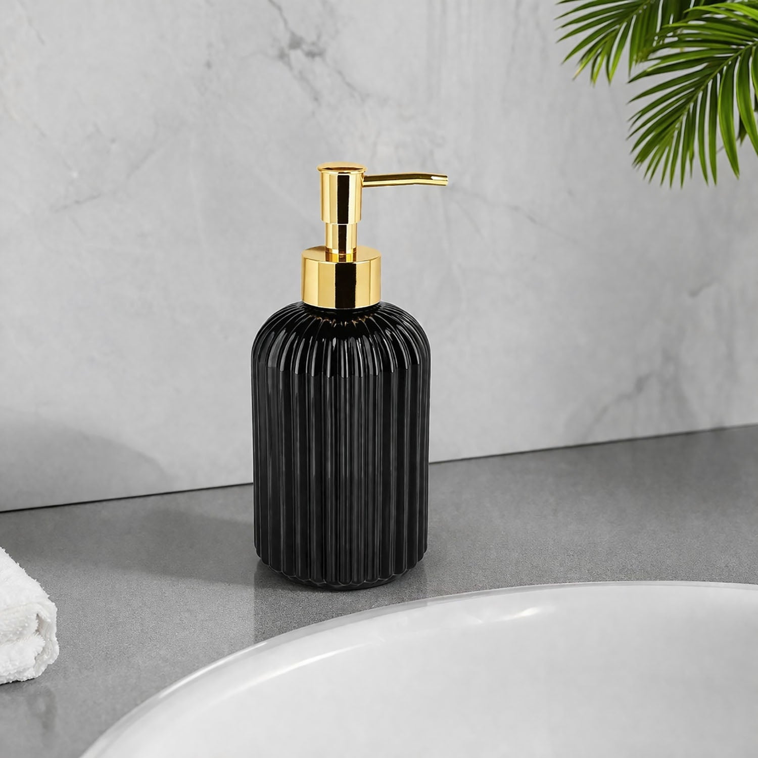 Vertical Ribber Pattern Glass Soap Dispenser For Bathroom And Kitchen Sink ( 19.5x7.5 cm Black )