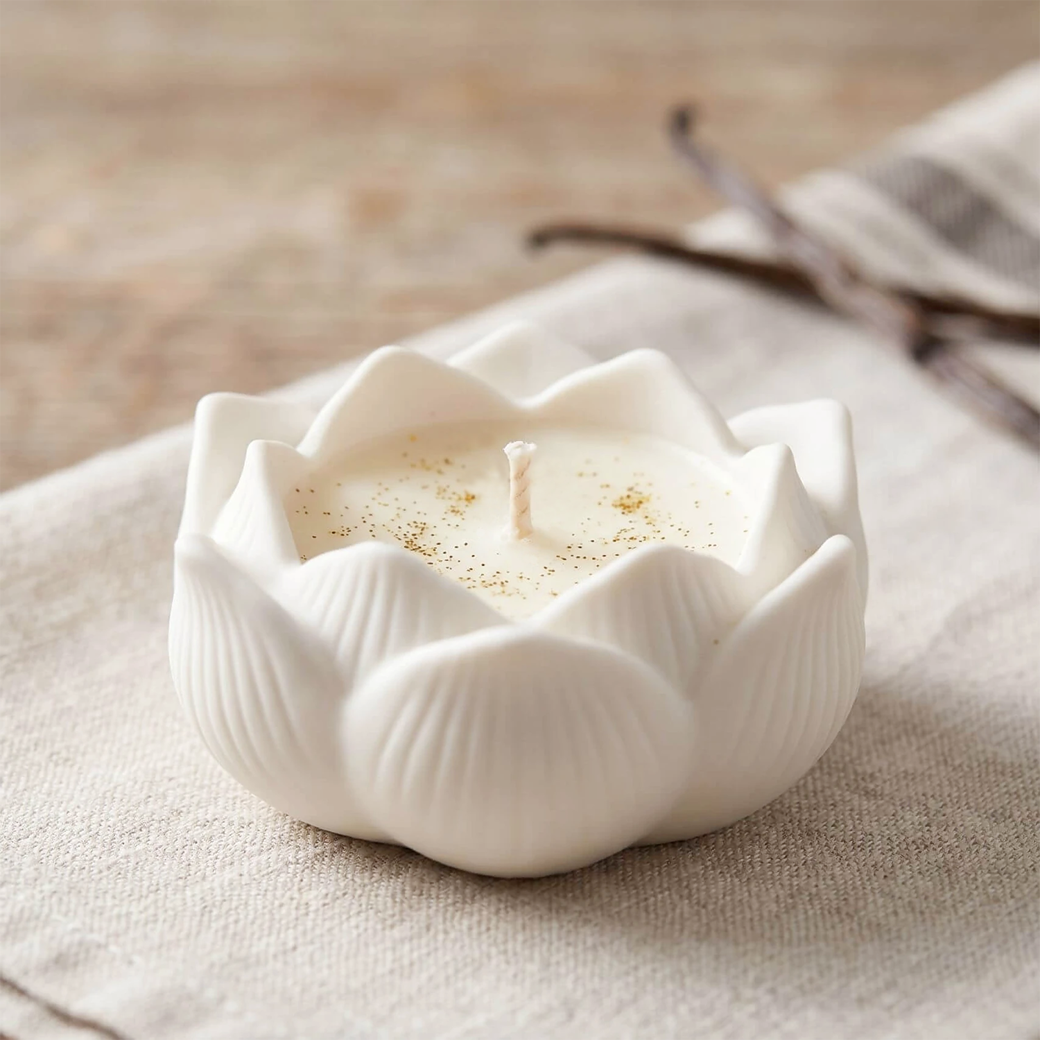 Soy Wax Decorative Lotus Candle ( White , 8 x 8 cm )