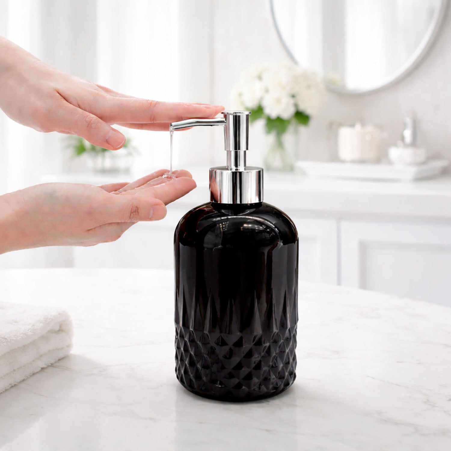 Diamond Cut Pattern Glass Soap Dispenser For Bathroom And Kitchen Sink ( 19.5x8 cm Black )
