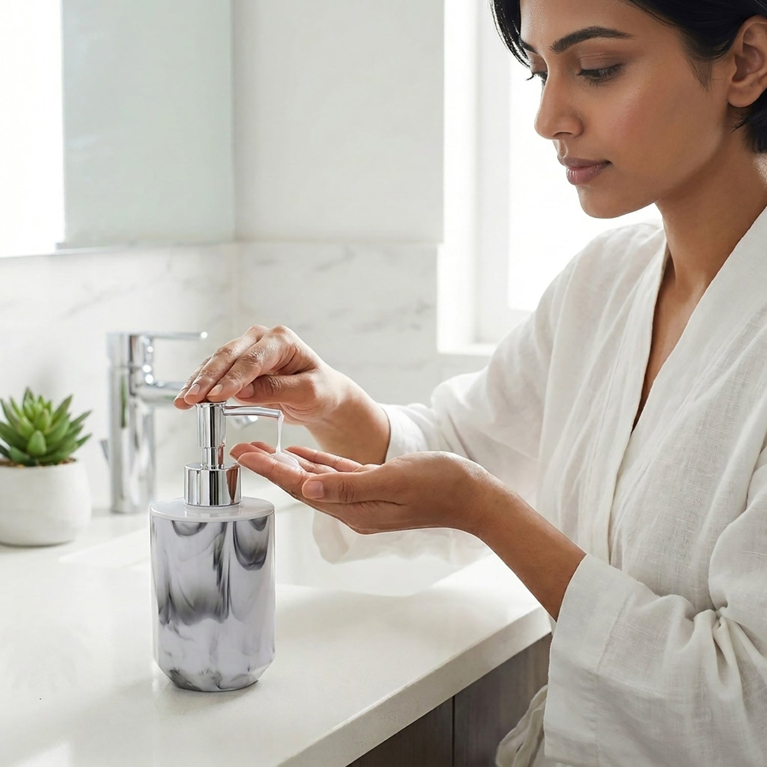 Marble Pattern Plastic Soap Dispenser For Bathroom And Kitchen Sink ( 17x8 cm White )