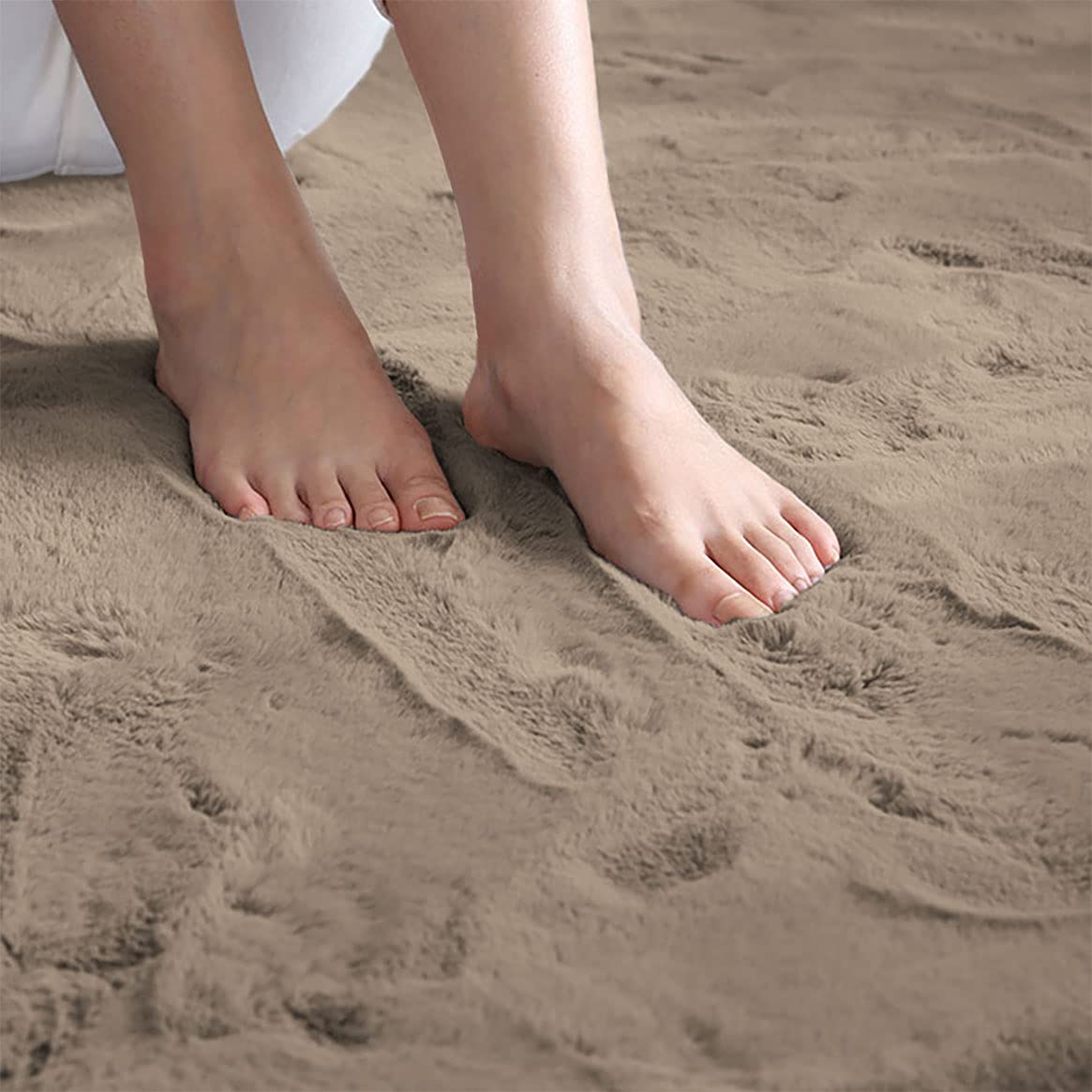 Rabbit Fur Soild RunnerSuper Soft (Taupe, 2x5 Feet)