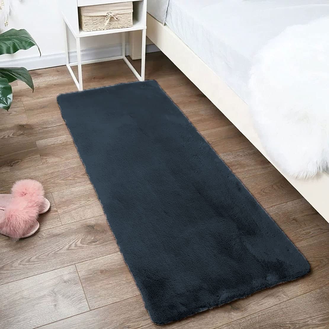 Rabbit Fur Soild RunnerSuper Soft (Anthra, 2x5 Feet)
