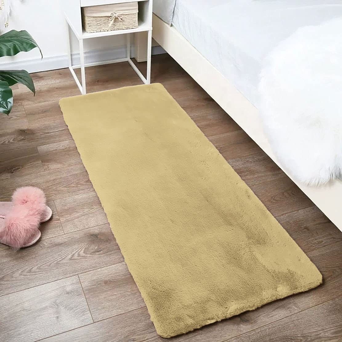 Rabbit Fur Soild RunnerSuper Soft (Gold, 2x5 Feet)