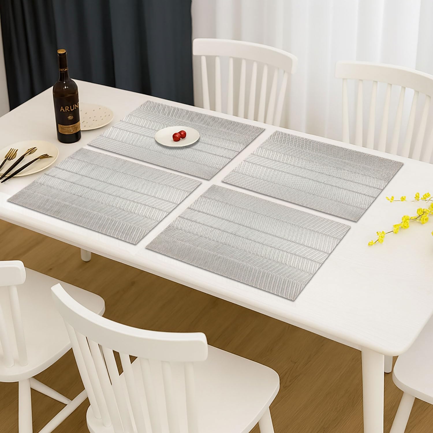 Zigzag Design Placemat for Dining Table Set of 4 (30x45 CM Silver)