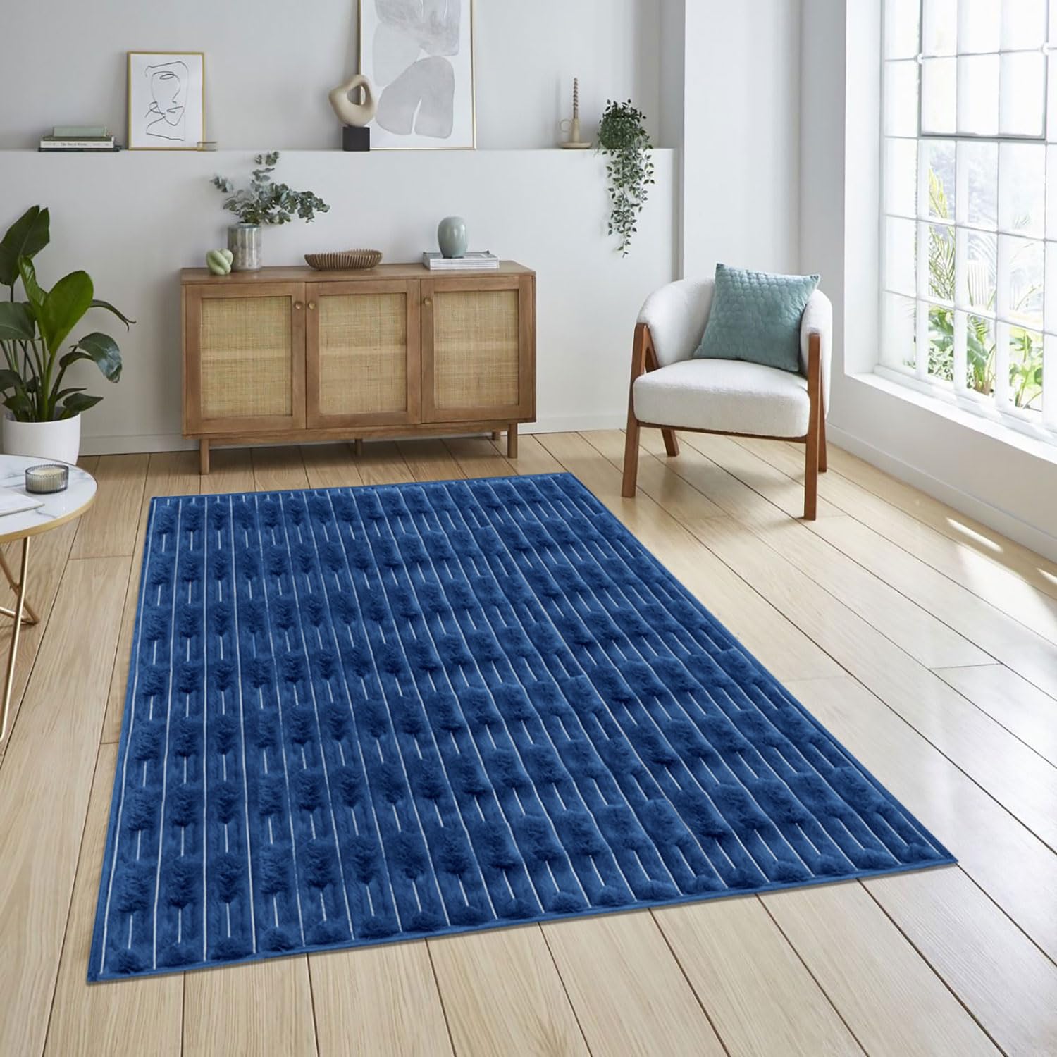 Rabbit Tail Fur Carpet (4x6 Feet, Blue)