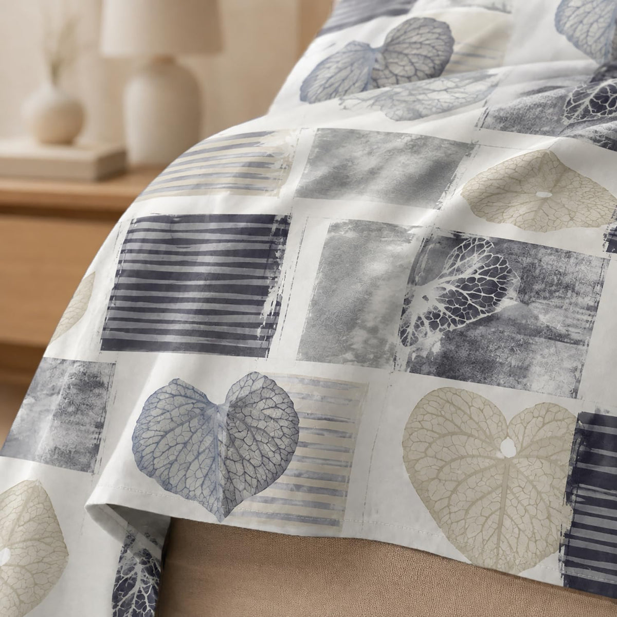 King Size Double Bedsheet with 2 Pillow Covers Premium Leaf Patchwork Printed 108x108 inch