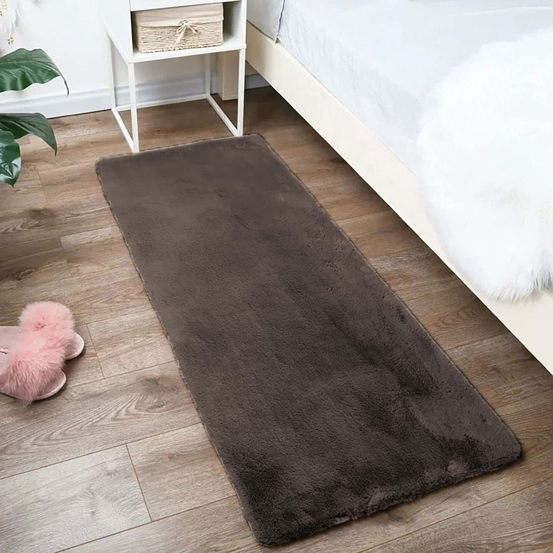 Rabbit Fur Soild RunnerSuper Soft (Cocoa, 2x5 Feet)