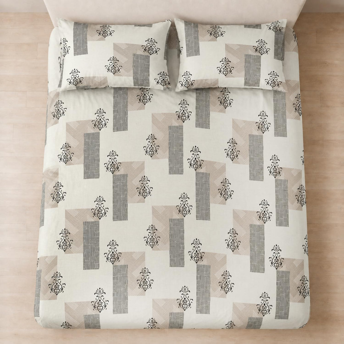 King Size Double Bedsheet with 2 Pillow Covers King Size Premium Ornamental Blocks Printed  90x100 inch