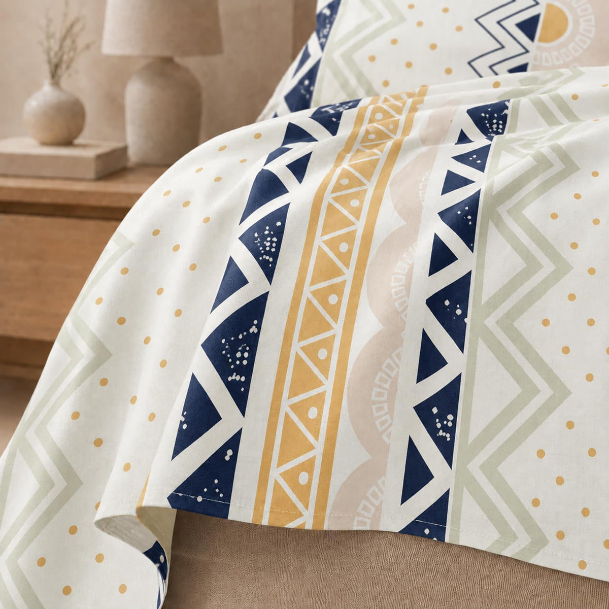 King Size Double Bedsheet with 2 Pillow Covers Premium Sahara Geo Stripe Printed  90x100inch