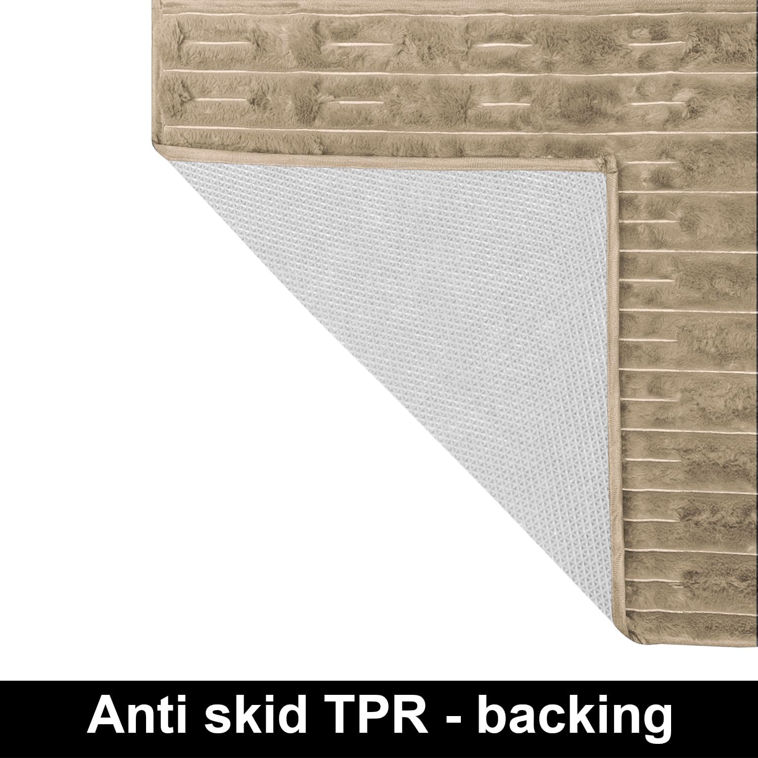 Rabbit Tail Fur Carpet (4x6 Feet, Beige)