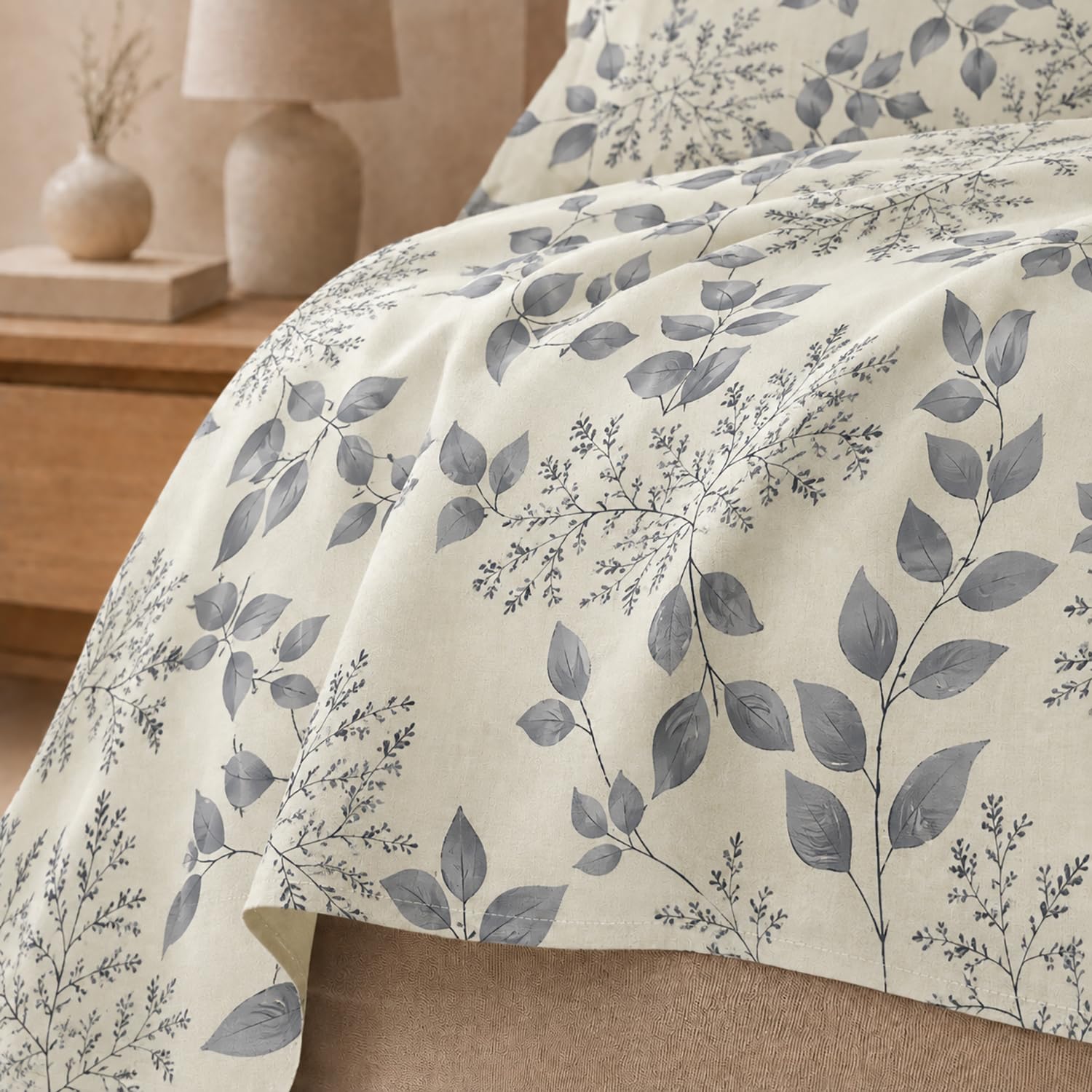 Double Bedsheet with 2 Pillow Covers 220 TC 100% Cotton Feel ( King Size Grey &White 90x100 inch )