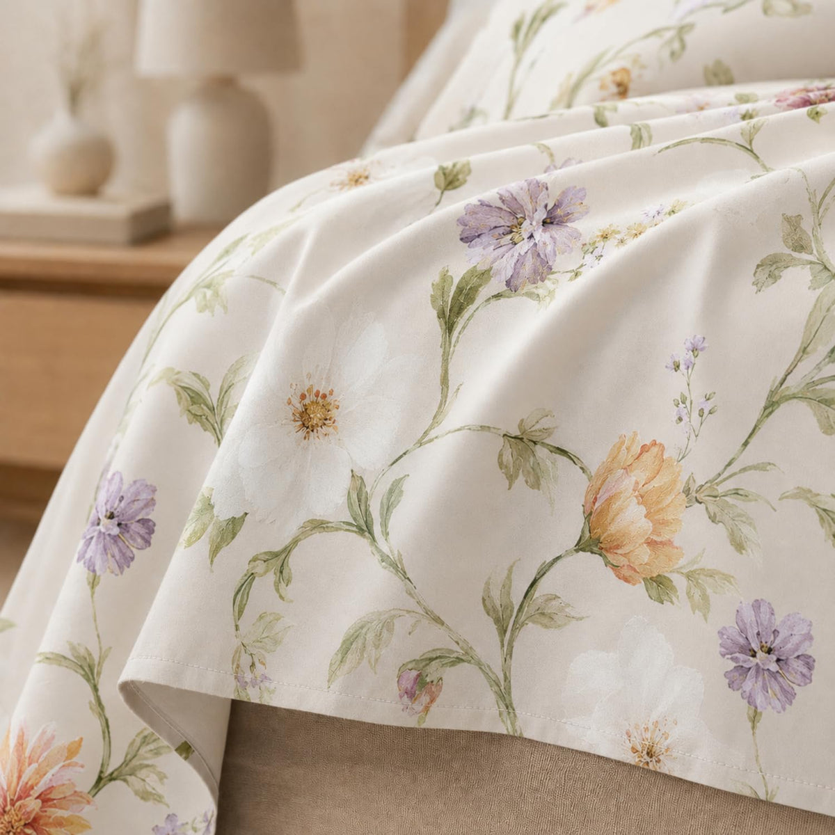 King Size Double Bedsheet with 2 Pillow Covers Premium Soft Meadow Bloom Printed 90x100inch