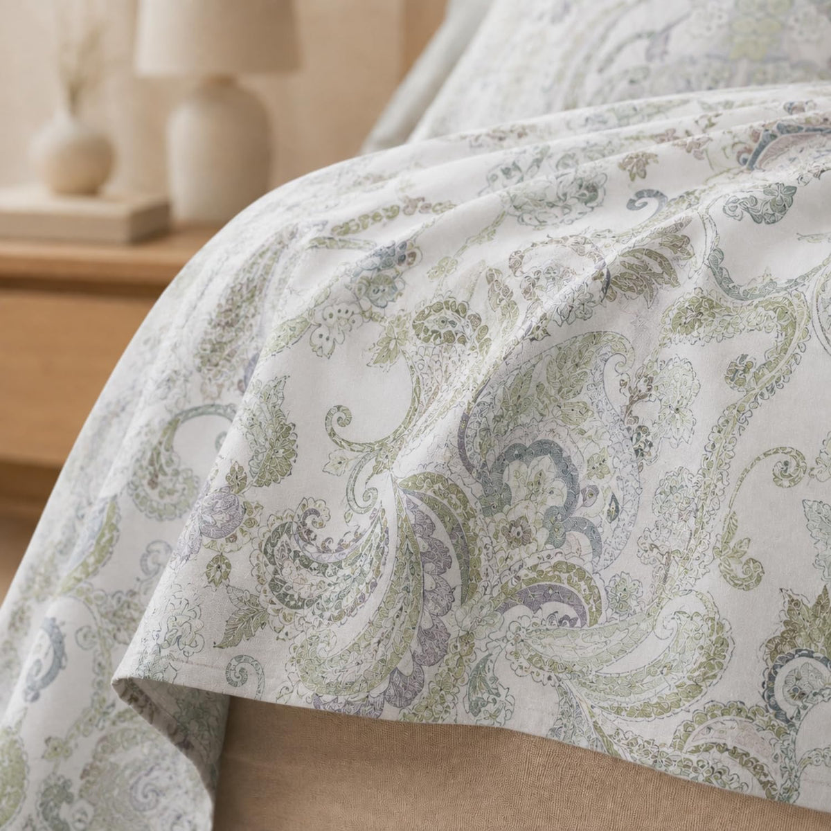 King Size Double Bedsheet with 2 Pillow Covers Premium Soft Paisley Whisper Printed 90 x 100 inch