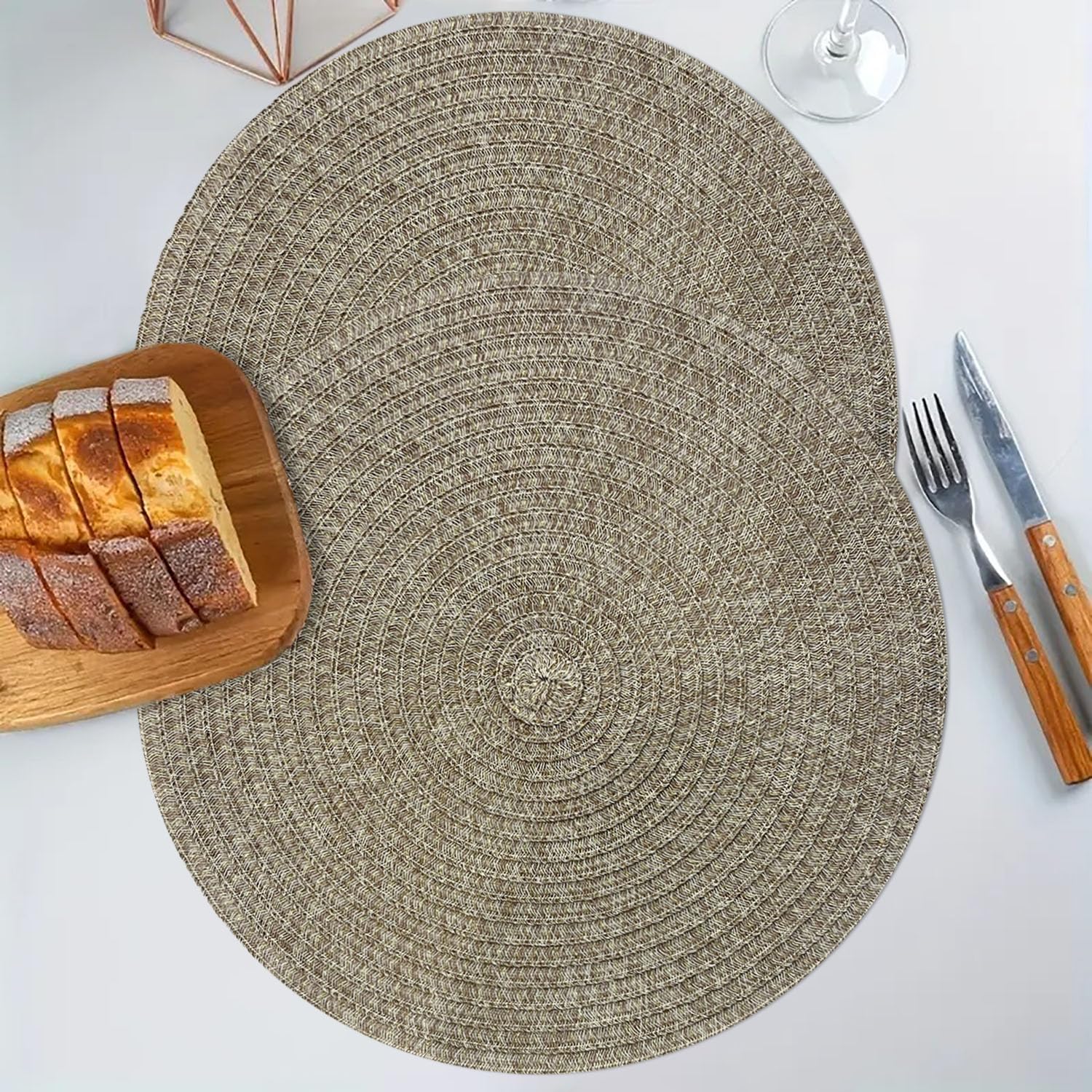 LUXE HOME INTERNATIONAL PVC Vinyl Metallic Table Round Placemats for Dining Table Gold, Heat Resistant & Waterproof | Easy to Clean Decorative Dining Mats - (Set of 2) STP001-JPE