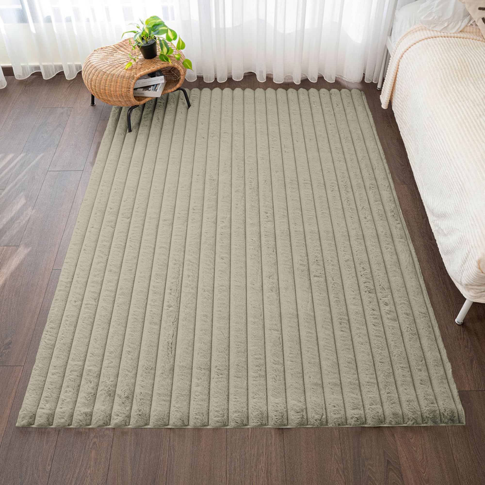 Stripe Rabbit Fur Carpet for Livingroom (4x6 Feet, Taupe)