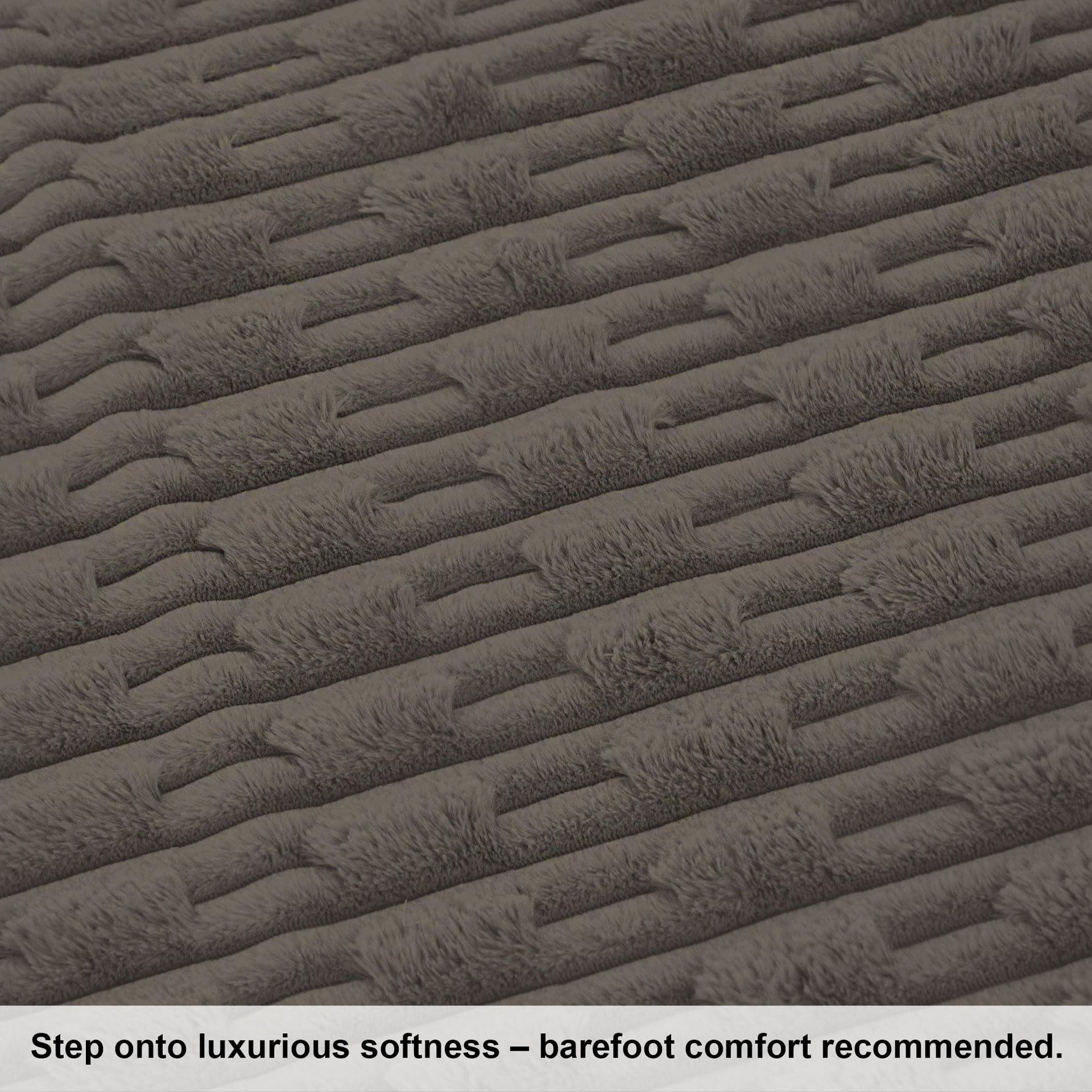 Rabbit Tail Fur Carpet (3x5 Feet, Cocoa)