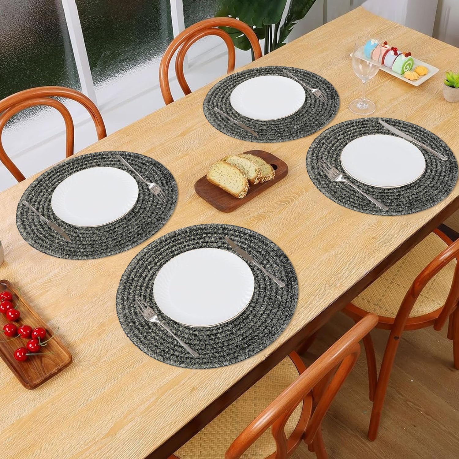 Round Table Placemats for Dining Table Set of 4(Black)