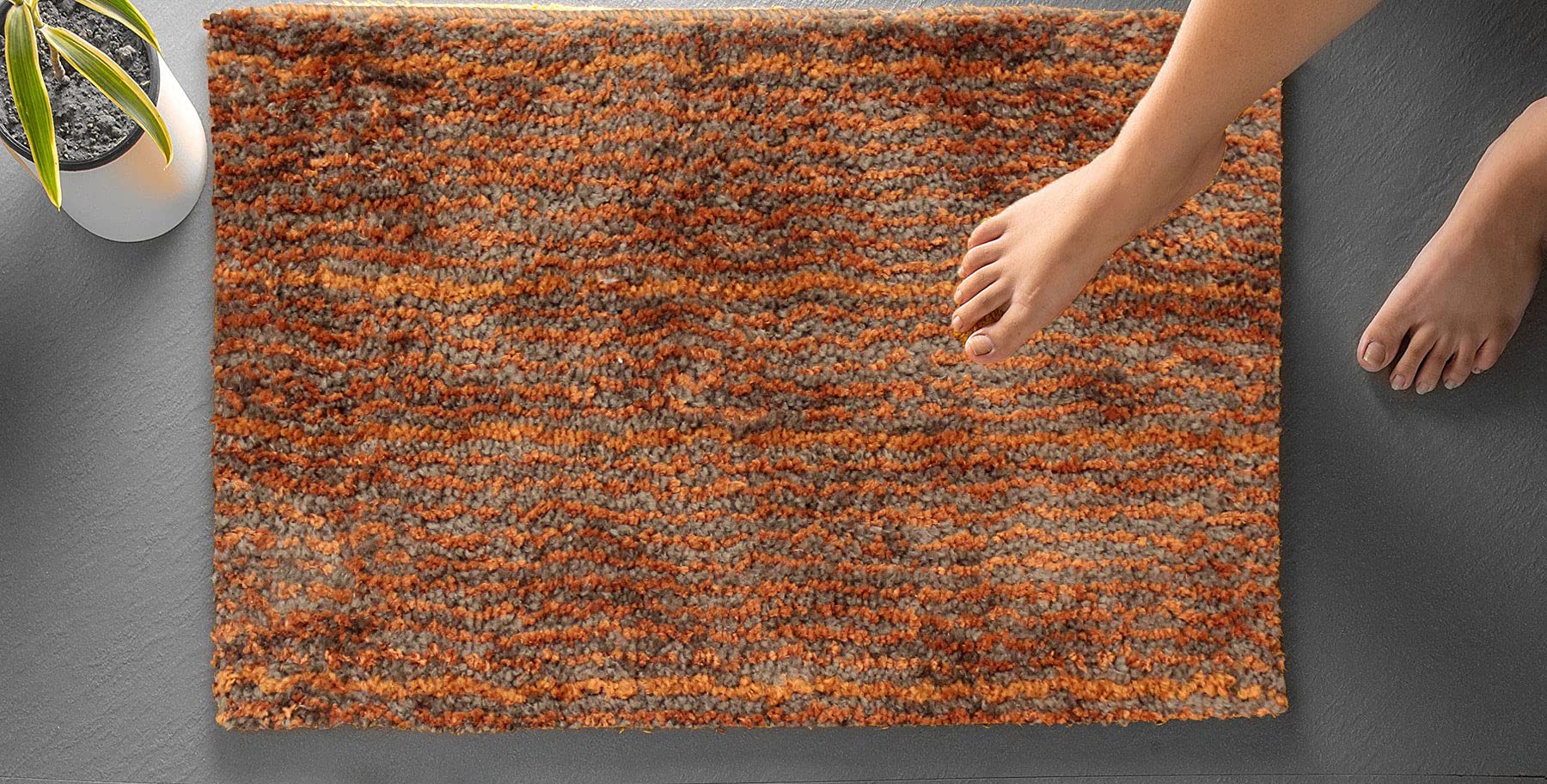Comfort Bath Mat Super Soft Microfiber Anti Slip ( 38x58 cm , Coffee )