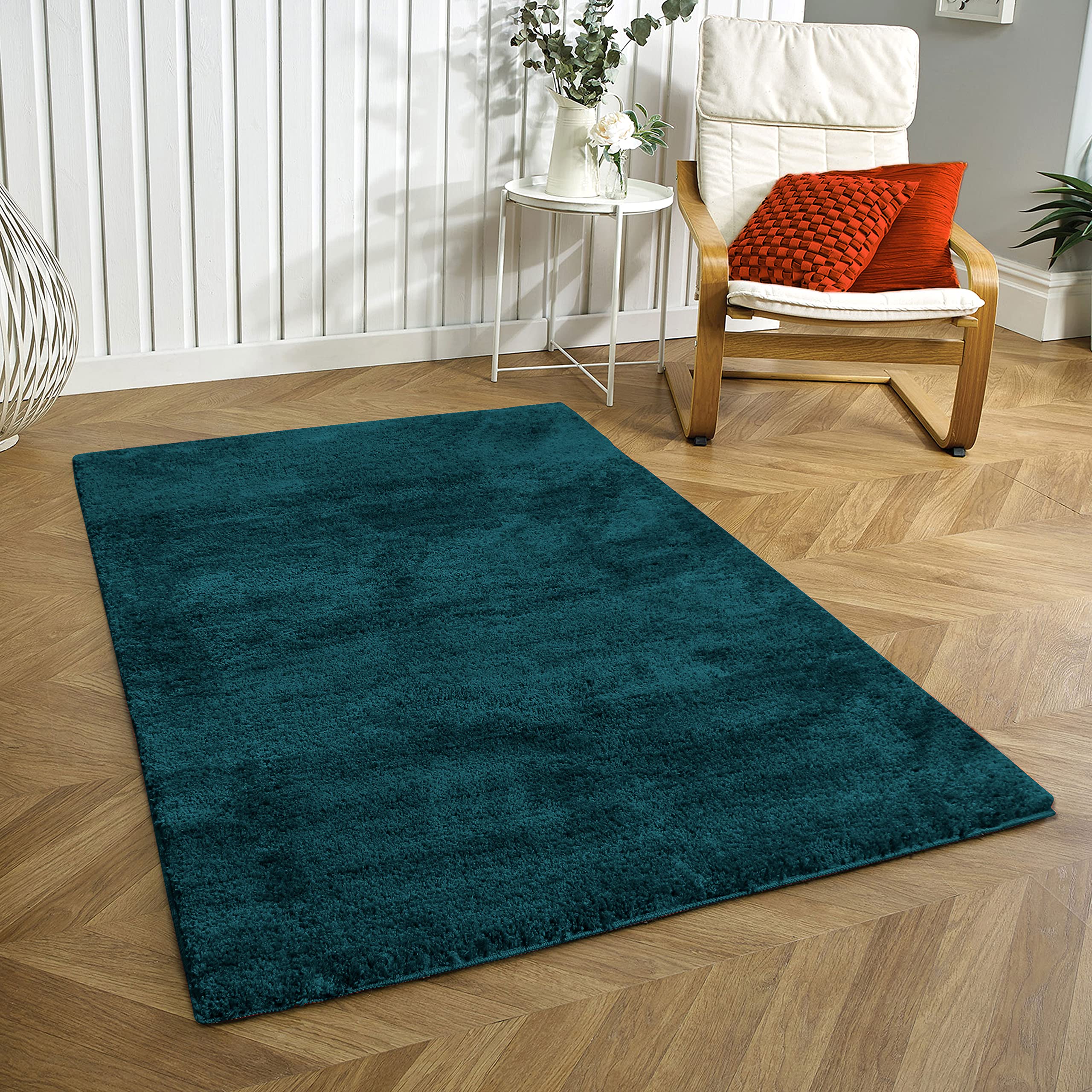 Newman Carpet For Bedroom (4X6 Feet, Teal)